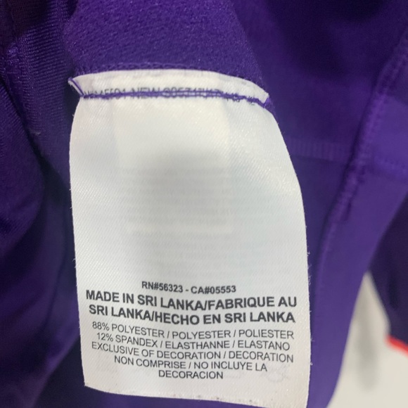 Nikepro dri fit long sleeve top with thumb holes - Picture 4 of 5